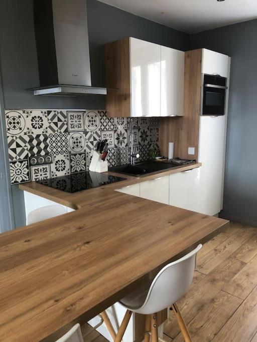 Cosy 3 Pieces En Face De La Gare Apartment Rambouillet Bagian luar foto