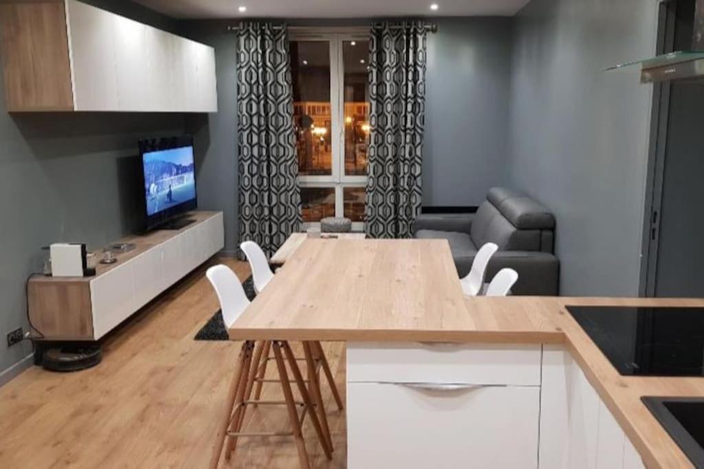 Cosy 3 Pieces En Face De La Gare Apartment Rambouillet Bagian luar foto