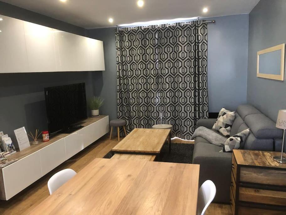 Cosy 3 Pieces En Face De La Gare Apartment Rambouillet Bagian luar foto